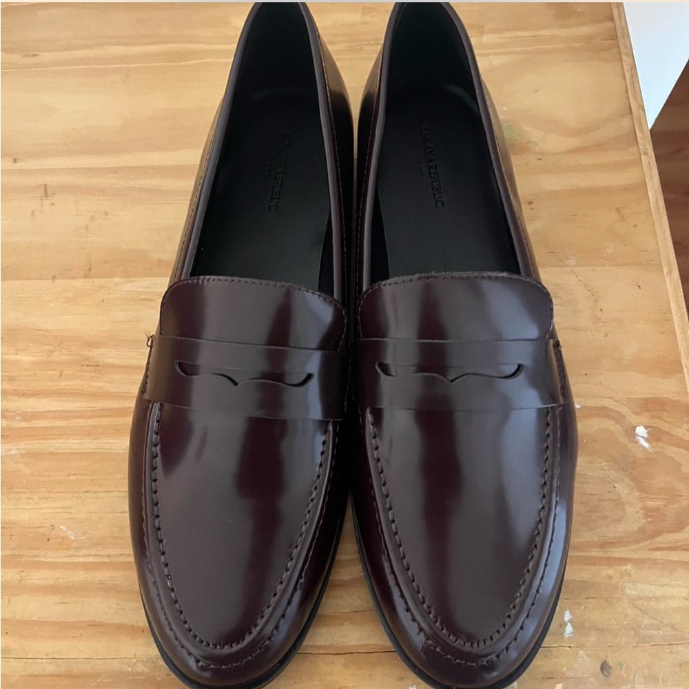 Women’s Banana Republic Oxblood Leather Penny Loafers- Brand New